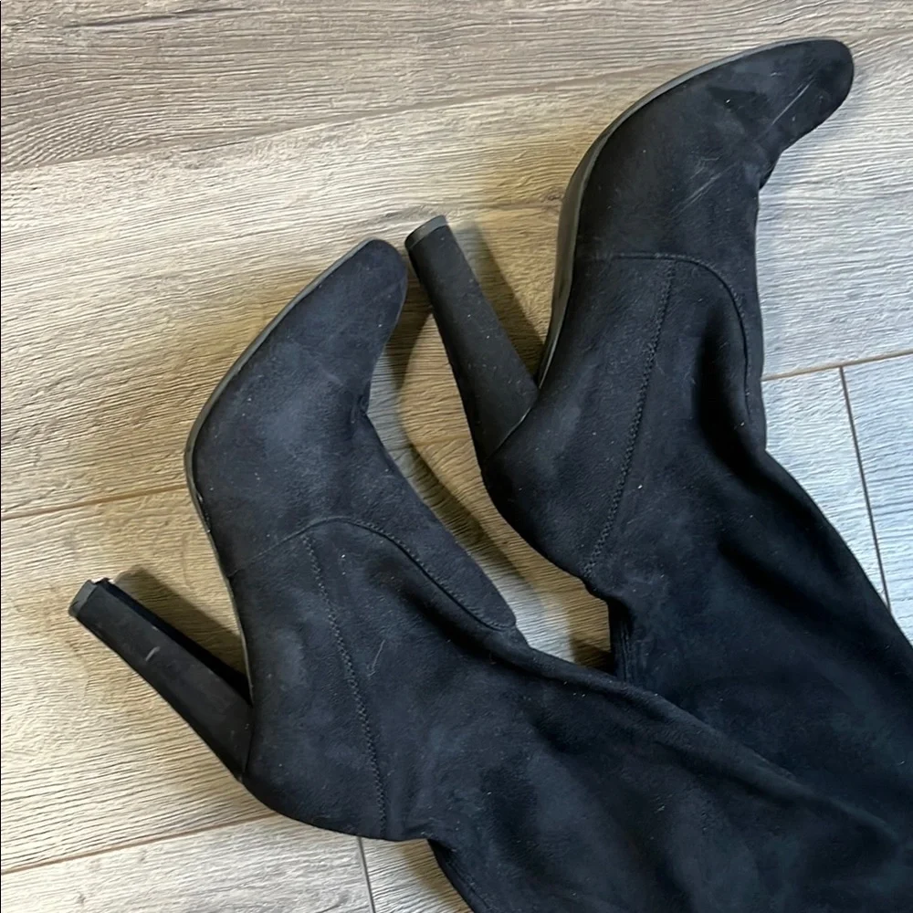 Steve Madden Black Suede Women's Knee-High Boots Size 9 - Picture 3 of 9